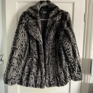 Per Una Speziale Women's Faux Fur Coat Size 20 - Picture 1 of 6