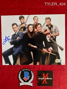 LIV TYLER AUTOGRAPHED SIGNED THAT THING YOU DO 8x10 PHOTO! BECKETT! STEVEN! - Picture 1 of 3