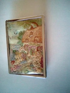 Imagen enmarcada a mano en miniatura vintage bordada ~ cabaña y jardín - Imagen 1 de 6
