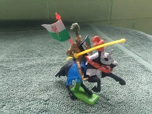 Medieval Knight Mounted. Metal Base. Britains. 1970s - Picture 1 of 1