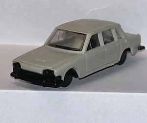 MINIX NO. 4 OO Spur 1/76 Maßstab Triumph 2000 beige Plastikmodell in sehr gutem Zustand - Bild 1 von 5