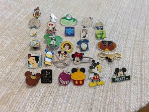 Disney Lot Of Pins - Lot Of 27 - Various Designs - Picture 1 of 2