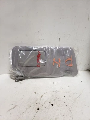 二手 右遮阳板 适合:2003 年 斯巴鲁 Forester 无照明 右等级 — 第 1/3 张图片