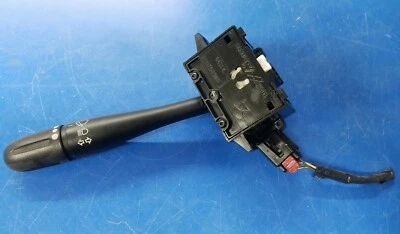 Interruptor de señal de giro de faros Chrysler Town & Country 2001-2007 usado. 04685711AA Foto 1 de 4