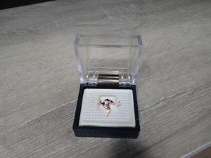 Opal Inlaid Kangaroo Vintage TINY SMALL Tie Tack Lapel Pin wallaby animal joey - Picture 1 of 4