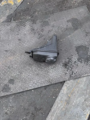 For 2007-2013 BMW 328i Expansion Tank 33248ZV 2008 2009 2010 2011 2012 - Image 1 of 2