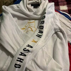 Nike Sweatshirt Kids Xl Air Jordan Jump Man Black/White/gold size Youth XL - Picture 1 of 3