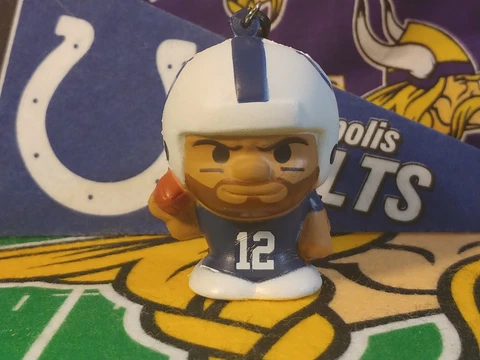 2018 NFL SqueezyMates Colts QB Andrew Luck SloFoam 2.5-inch figure  (Teenymates) Cover