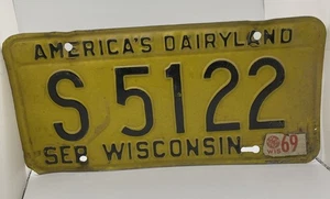 1969 Wisconsin License Plate TAGS Yellow Black S 5122 Garage Decor Man Cave WI - Picture 1 of 9