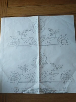 Vintage Deighton's 'Silver-Tex' Embroidery Transfer: Stylised Flower Swags (x2) - Image 1 of 2