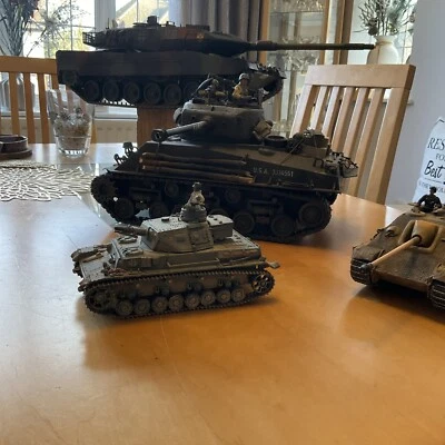 forces of valor 1/32 Panzer IV German Tank + Commander Figure - Image 1 of 4