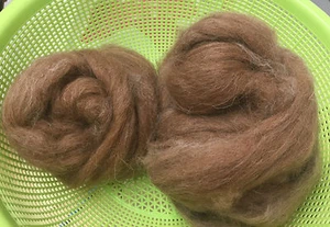 Natural colours Botany Lap Waste Wool Rovings-Greys-Browns-Whites-Toffee-Dark - Picture 1 of 16