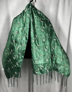 100% Pure Silk Scarf/Wrap Green Floral Embroidery 60" w/o fringe x 25" 4" Fringe - Picture 1 of 8