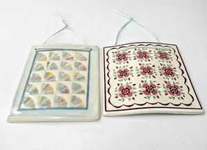 Juego de 2 Azulejos Cerámicos Vintage Hill Design Celebración de Edredones Americanos - Imagen 1 de 12