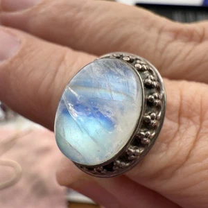 Anillo boho ornamentado vintage de plata esterlina arco iris piedra lunar talla 7,5 - Imagen 1 de 8
