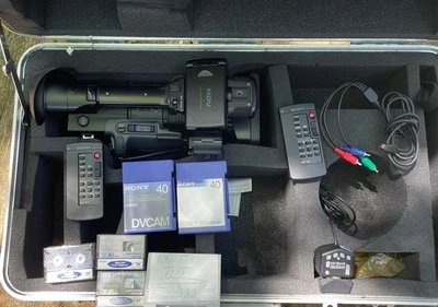 Sony HVR-Z1U HDV Camcorder Video Camera High Definition 1080i Case Remotes Tapes - Image 1 of 4