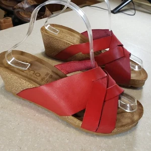 Yokono Women's Red Leather Wedge Platform Sandals Size 9 Cross Strap Slides VGC - Picture 1 of 8