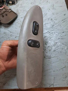 1997-2002 FORD EXPEDITION RIGHT FRONT WINDOW SWITCH ASSEMBLY (BROKE TABS) - Imagen 1 de 3