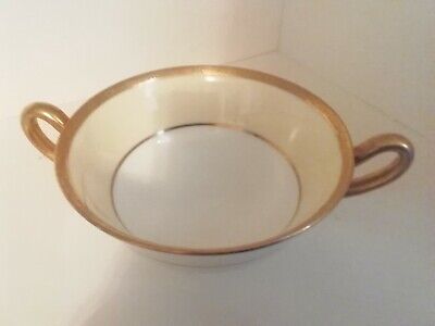 Vintage Royal Doulton Double Handled Soup Bowl In White & Cream With Gold • 4.91€
