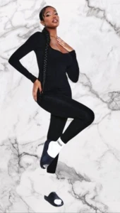 Schwarzer Jumpsuit Missy Empire Soph mit weitem Ausschnitt neu mit Etikett - Bild 1 von 1