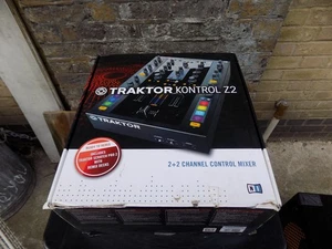 Native Instruments Traktor Kontrol Z2 DVS Mixer with scratch pro & Cables TESTED - Picture 1 of 10