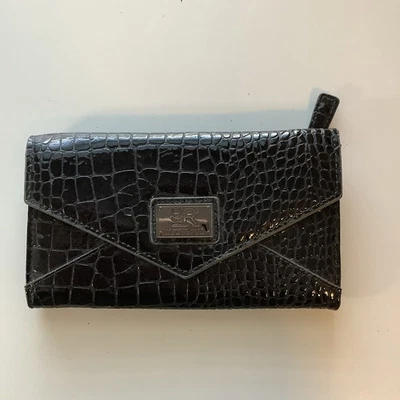 Cartera Kenneth Cole Reaction negra charol sintético estilo piel de serpiente Foto 1 de 4