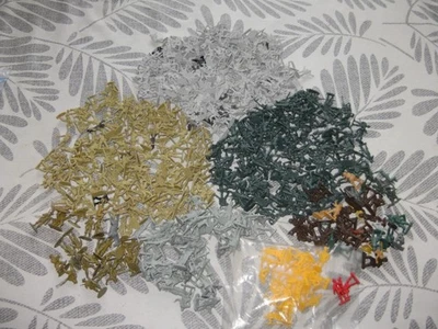 SOLDATS DE BAZAR 225 G - Photo 1/4