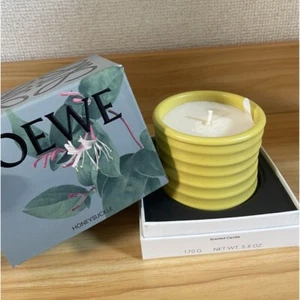 Loewe Scented Candle HONEYSUCKLE 100% Vegetable Floral - Picture 1 of 3