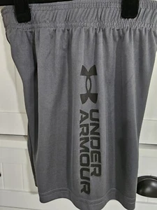 Boys Kids Youth Under Armour Shorts NEW Pitch Gray Size 4 - Picture 1 of 1
