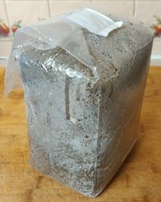 750g - 2kg Injectable horse manure-based mushroom substrate bag