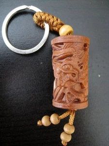 Porte-clés anneau amulette dragon sculpté cylindrique bois pêche Feng Shui 4,5" - Photo 1 sur 4