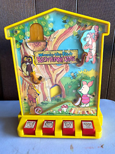 Vintage WALT DISNEY Winnie-The-Pooh Bee'N Hunny Game Works Great