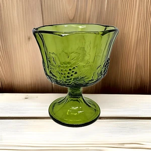 Vintage Indiana Colony Glass Compote – Harvest Green Pressed Grape Pattern - Picture 1 of 6