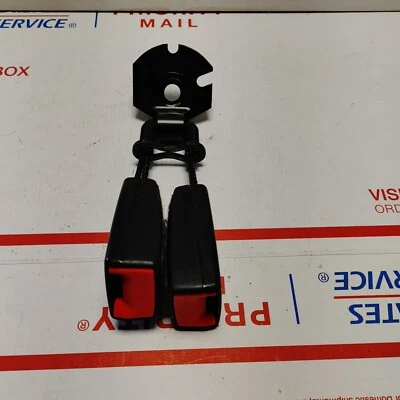 2002 03 04 05 06 2007 Jaguar X-Type hebilla cinturón seguridad trasero derecho y central negro Foto 1 de 4