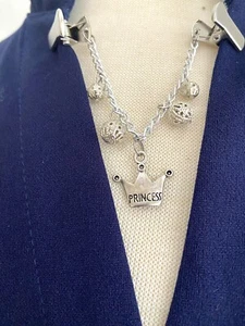 Vintage Princess Crown Silver sweater/shirt/scarf guard/clip. - Bild 1 von 3