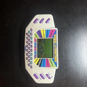 Tiger Electronic Wheel Of Fortune 1995 juego portátil con cartucho probado - Imagen 1 de 4