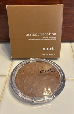 AVON  Instant Vacation  All Over Bronzing Powder Beach Bronzer  - NEW Beach - Image 1 of 2