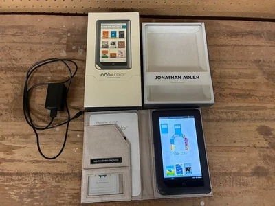 Barnes & Noble Nook Color Tablet BNRV200 Tested With Protective Cover Bundle - Image 1 of 4