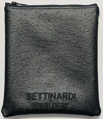 Super Raro Bettinardi Tour Dept. BOLSA EXÓTICA DE OBJETOS DE VALOR DE COLMENA EN T BLACKOUT AVESTRUZ Foto 1 de 3