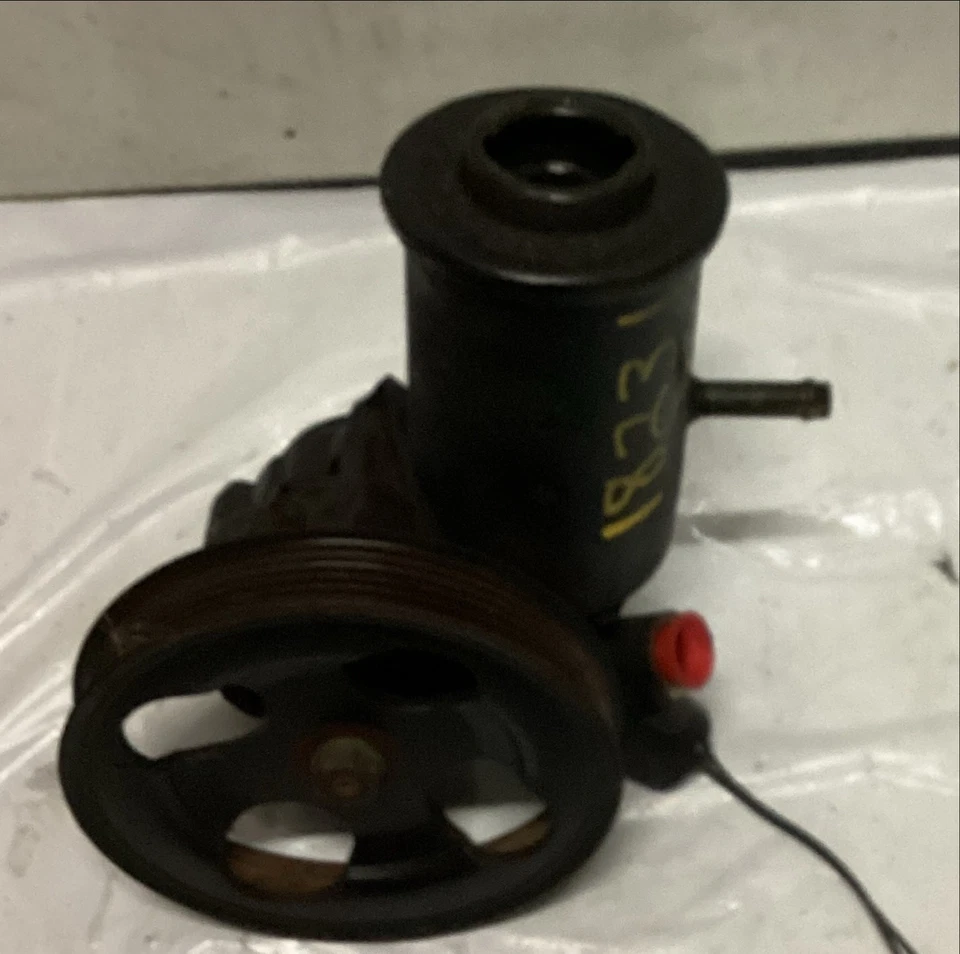 98-05 LEXUS GS300 Power Steering PUMP OEM - Image 1 of 1