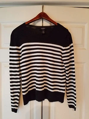 Peck & Peck Ladies Blue White Striped Long Sleeve Size Medium Sweater (NWOT) - Image 1 of 4