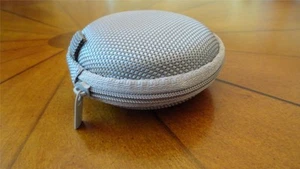GREY HARD ClamShell Case for SAMSUNG Apple EAR BUDS iPod IPHONE iPad EARPHONES - Picture 1 of 1