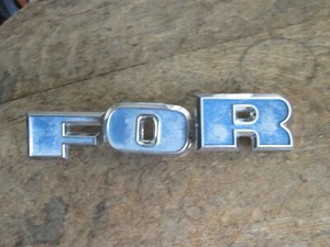 3 ORIGINAL GRILL LETTERS EMBLEMS FOR A 1965  FORD TRACTOR  ( FOR ) - Picture 1 of 9