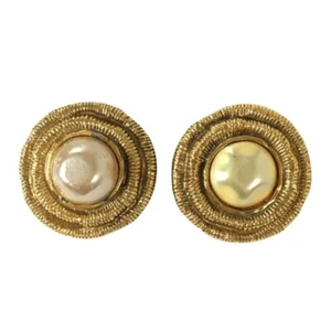 CHANEL Chanel earrings vintage pearl gold 2461 stamp set of 2 - Picture 1 of 8