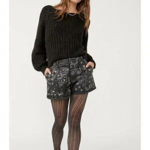 Free People shorts Faux Leather Raise The Stakes size 6 $128 price tag New Tags - Picture 1 of 7