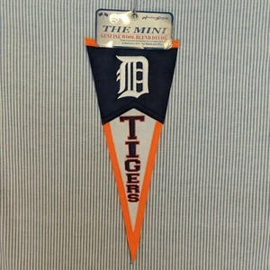 Detroit Tigers MLB Baseball Mini Pennant 6" x 15" NWT - Picture 1 of 7