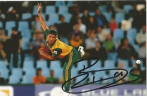SOUTH AFRICA: BEURAN HENDRICKS SIGNED 6x4 ODI ACTION PHOTO+COA - Picture 1 of 1