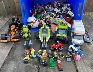 HUGE LEGO Minifigure & Brick Lot With Minecraft Villager Neptune City Set 60121 - Picture 1 of 8