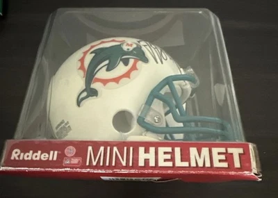Ted Ginn Jr. Miami Dolphins 签名 Riddell 迷你头盔 — 第 1/4 张图片