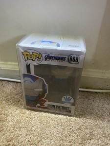 Funko Pop! Iron Patriot (Funko Shop Exclusive) with malko protector